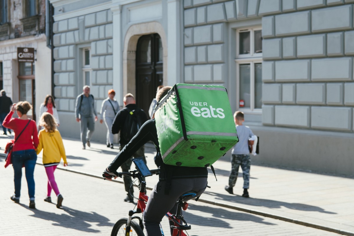 Pedir um médico ao domicílio através da Uber Eats