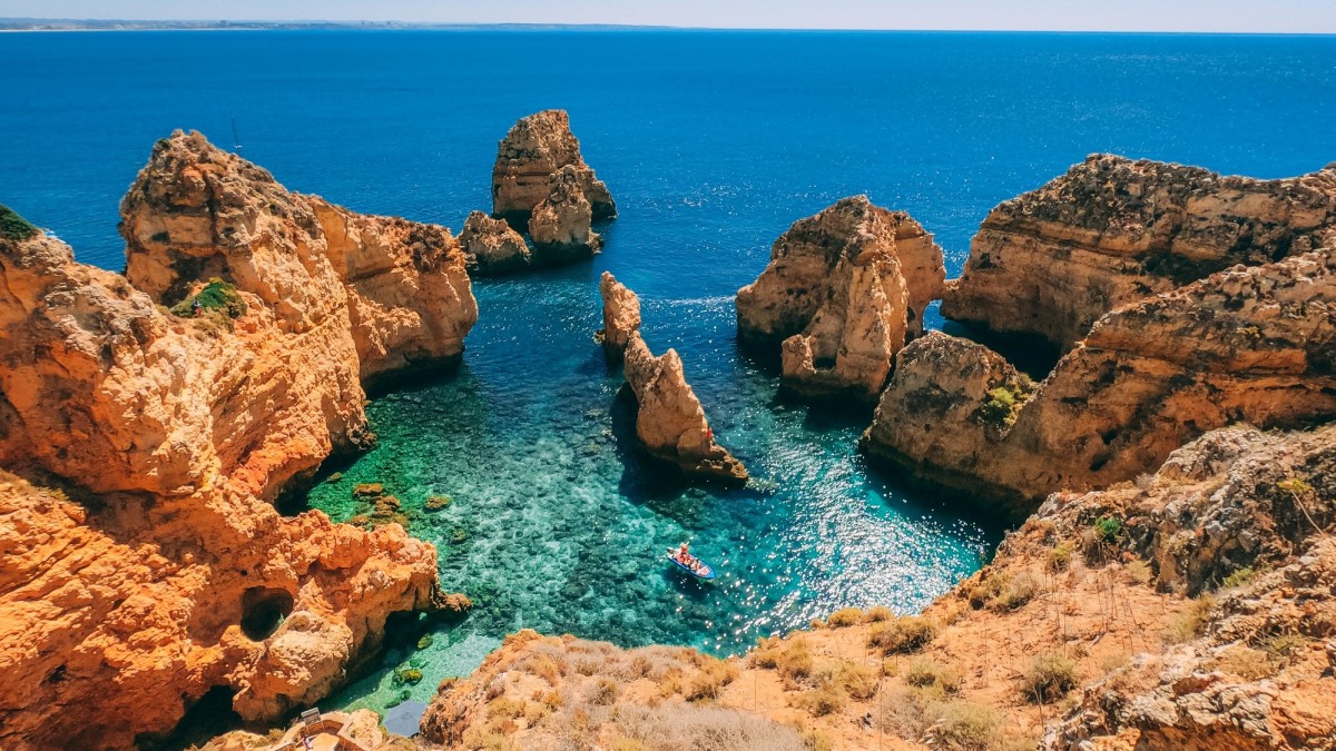 Portugalia se află în fruntea listei locurilor de muncă de la distanță în vacanțe