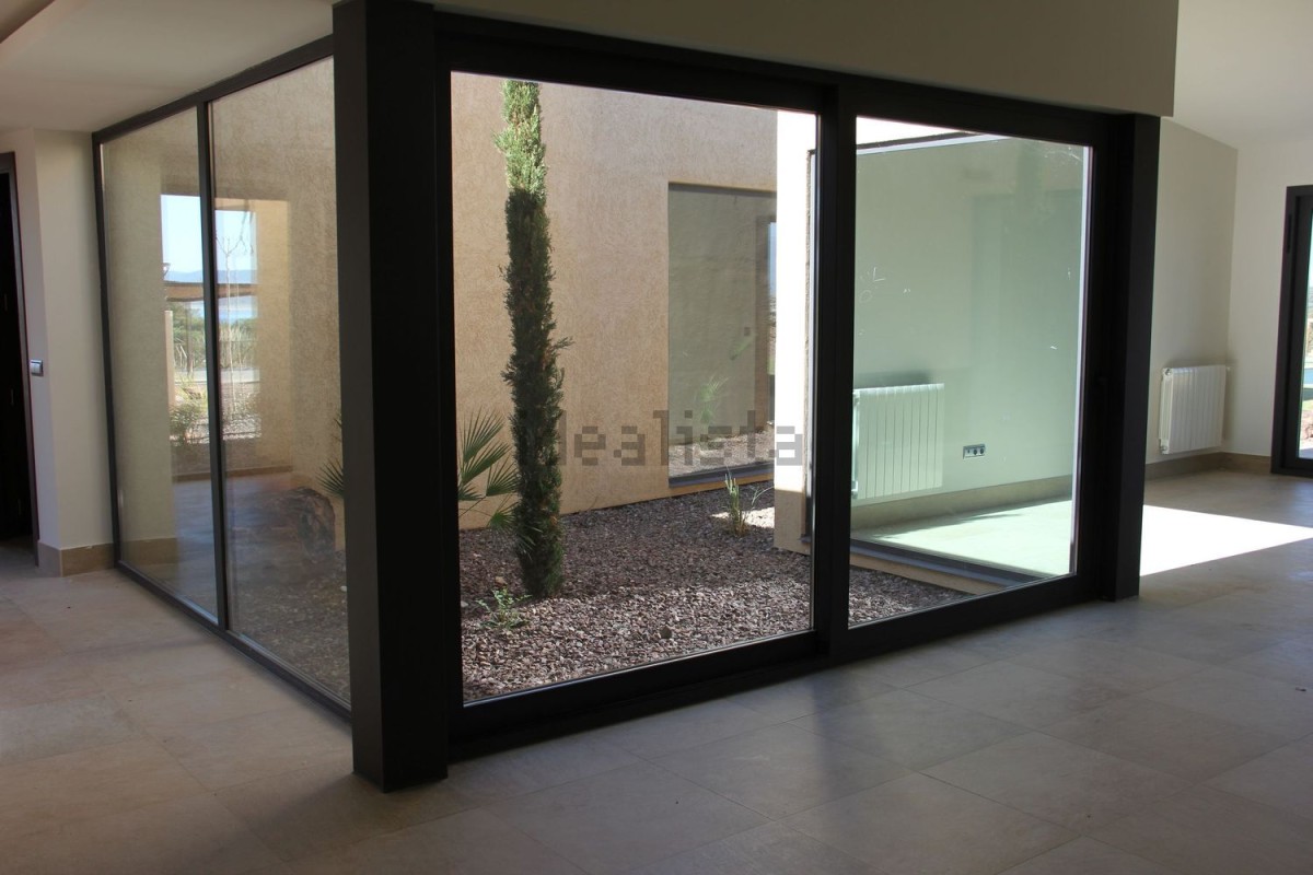 Casas de luxo vão ser demolidas