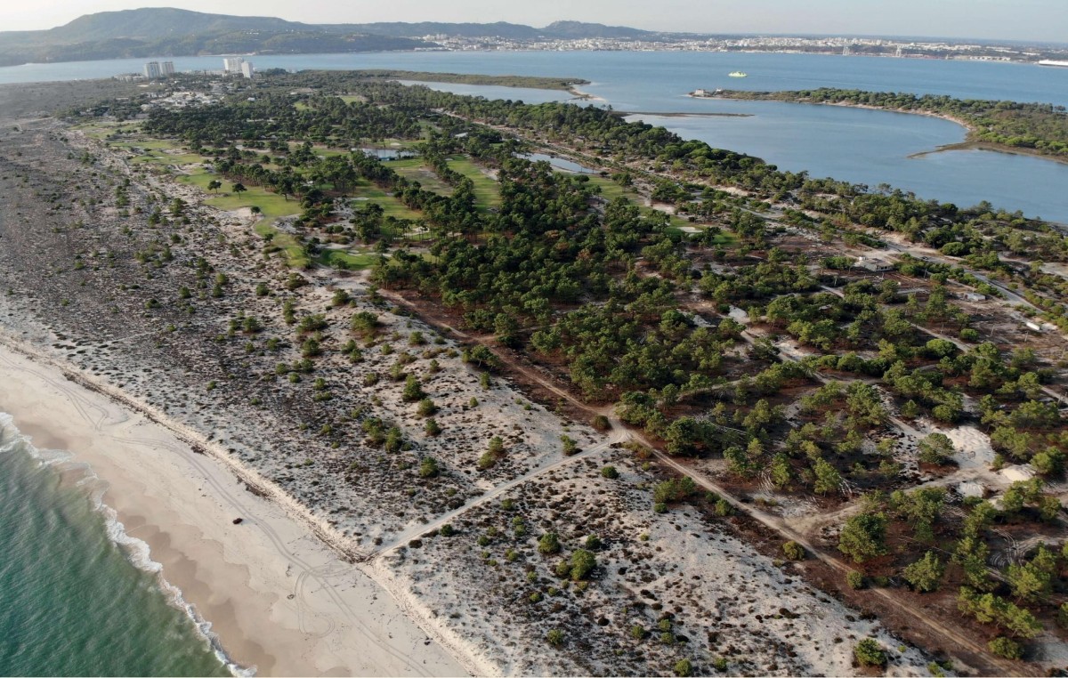Construção de resort de luxo em Troia