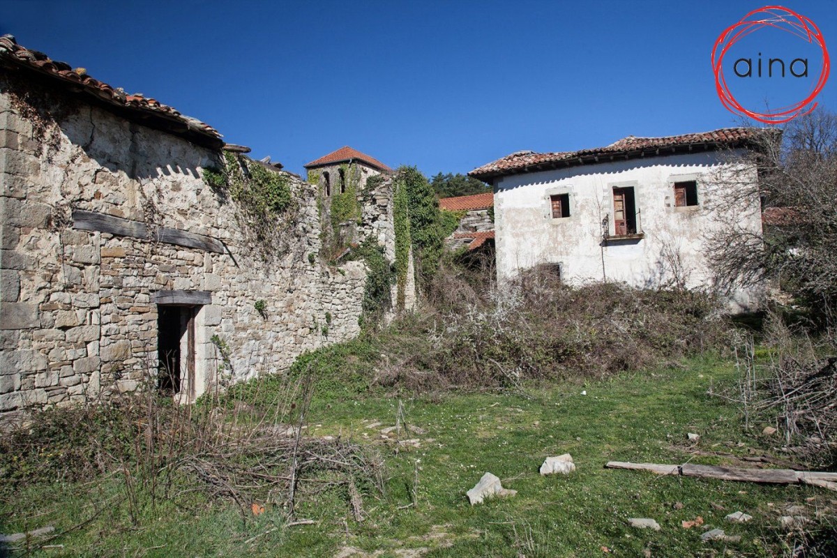 Aldeias à venda em Espanha