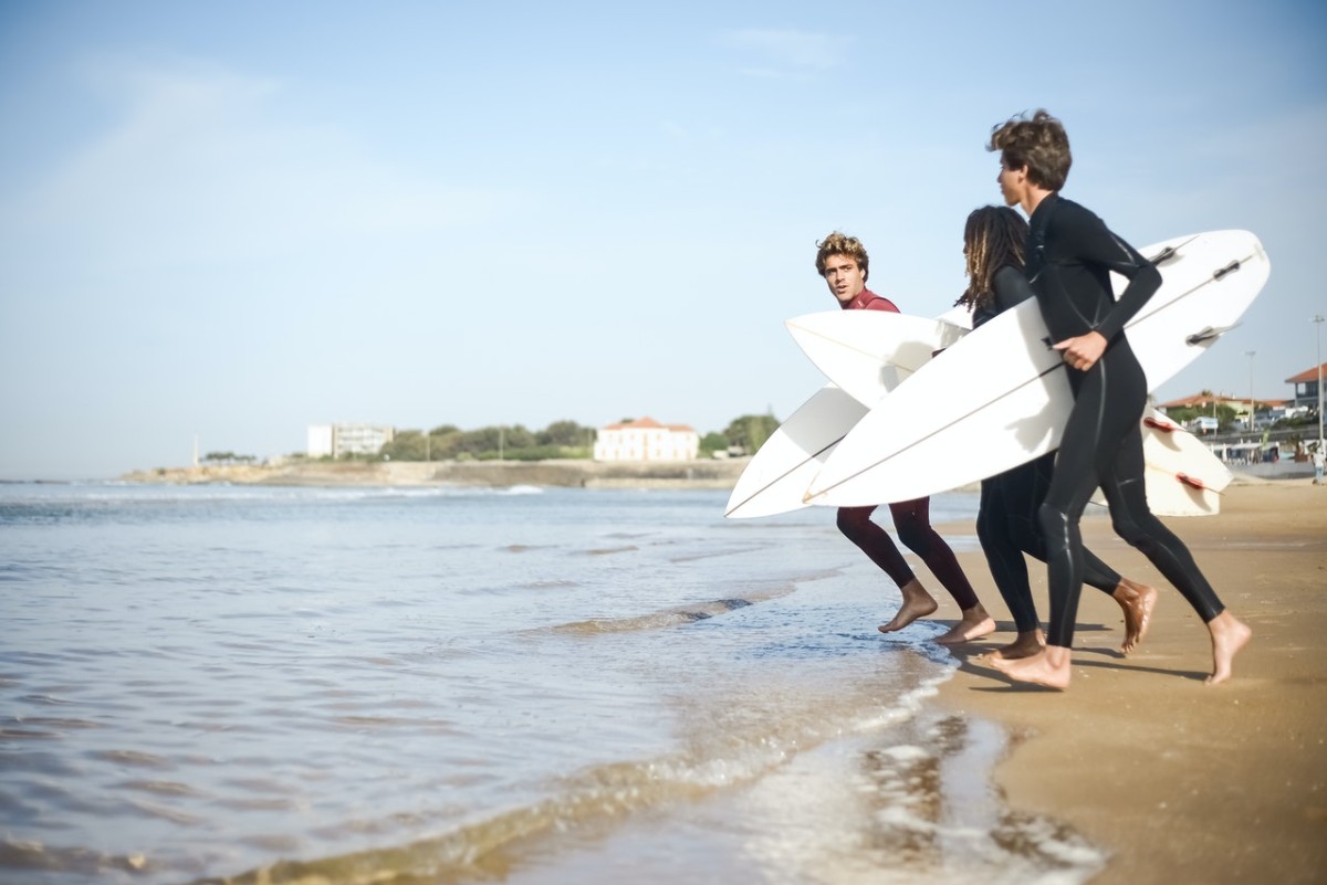 Destinos de surf atraem investimento em alojamento local