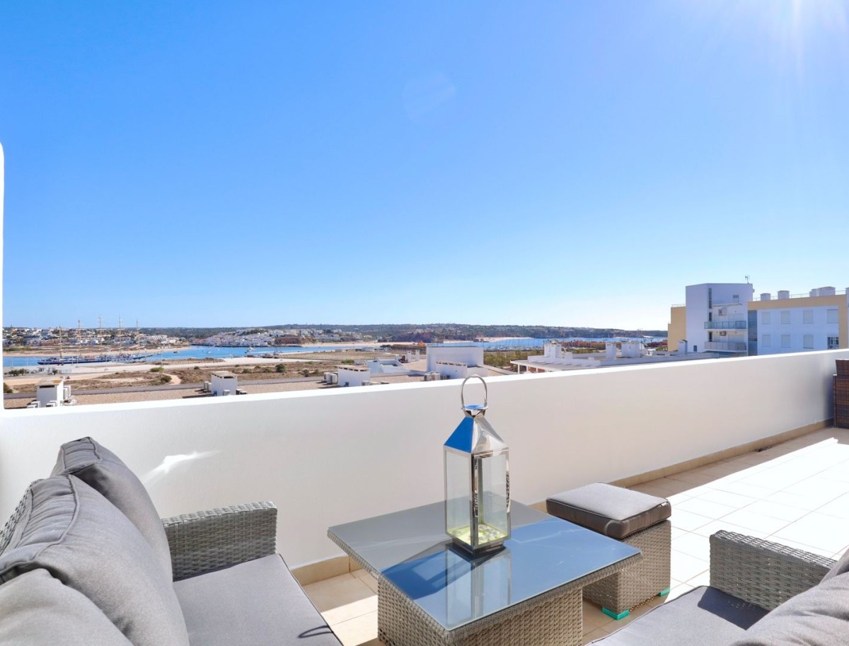 Buy a renovated home in Portugal and move in straight away