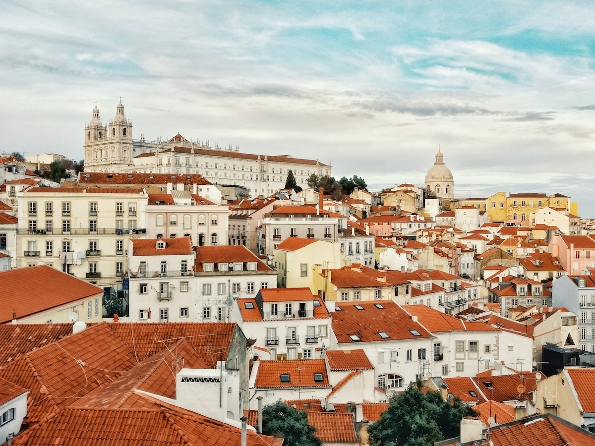 Porta 65 Jovem em Lisboa