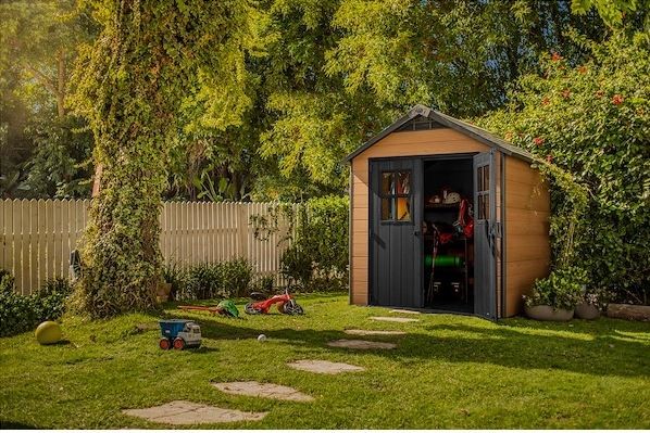 casas de madeira para jardim
