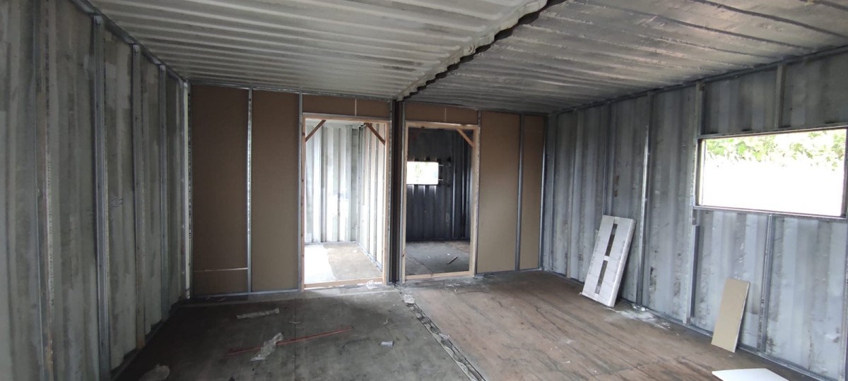 casas feitas com contentores