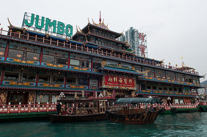 Restaurante flutuante Jumbo de Hong Kong afunda