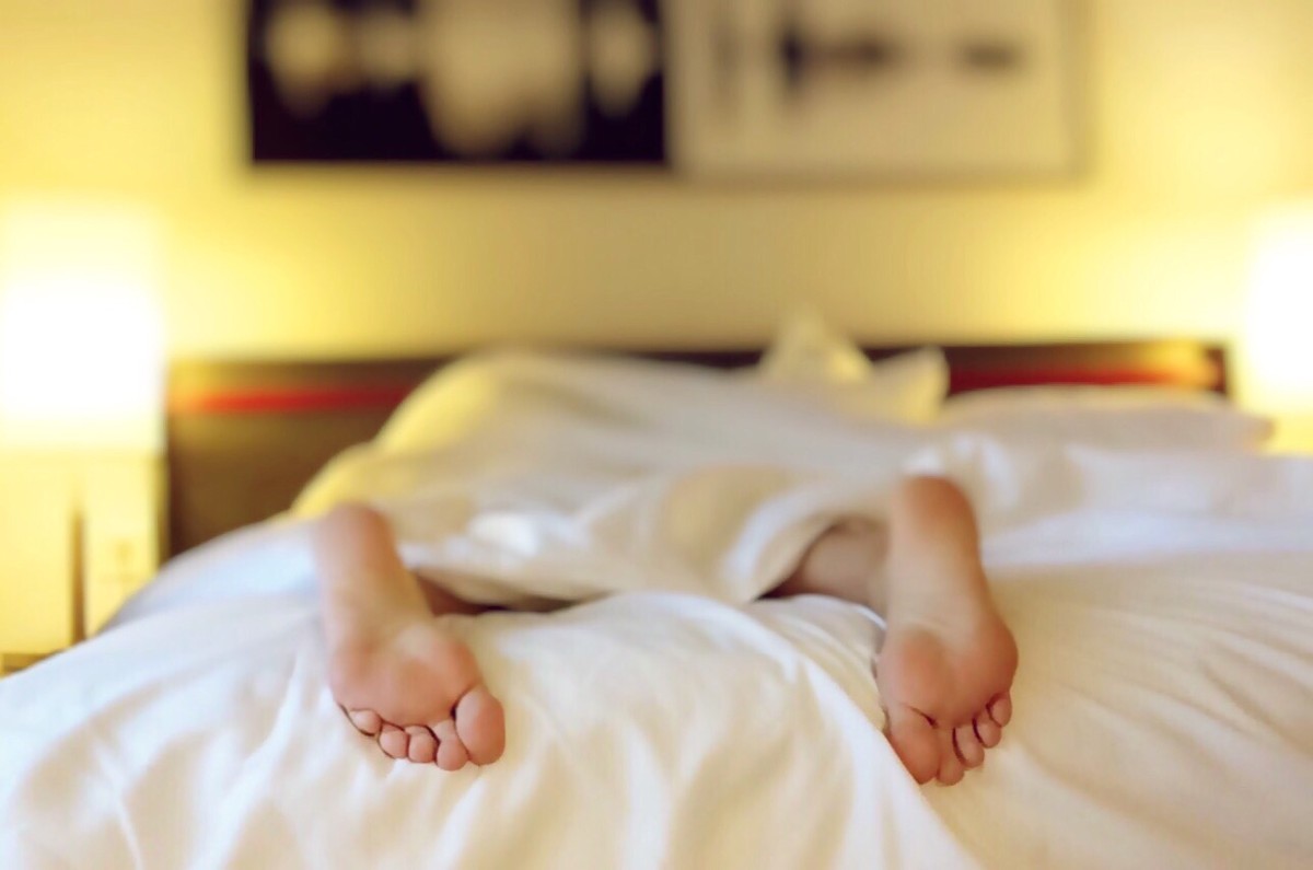 Pés de Fora da Cama