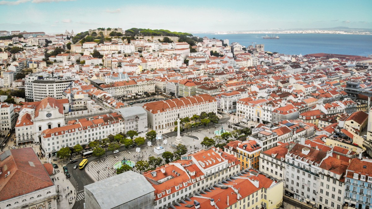 Quarteirão do Rossio está a ser reabilitado e terá uma grande loja da Zara