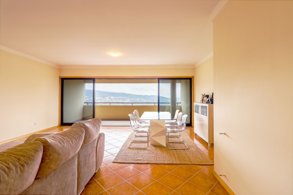 Apartamentos espaçosos à venda