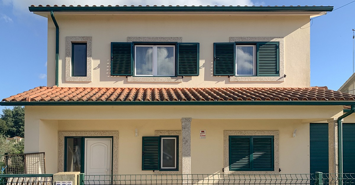 Casas com painéis solares
