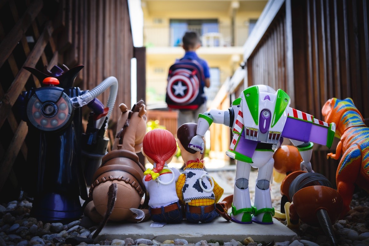 destralhar brinquedos