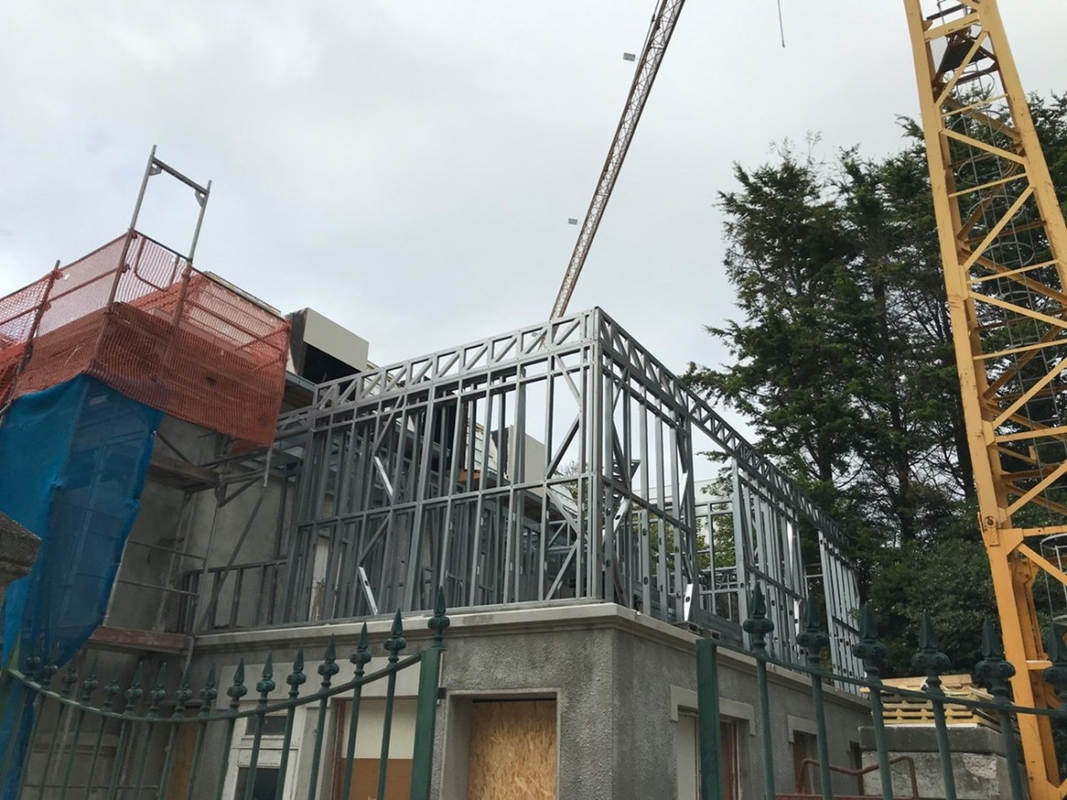 Reabilitação de casas com aço leve