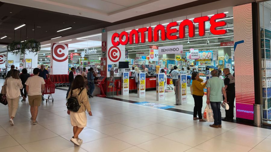 Continente do centro comercial Colombo muda de mãos