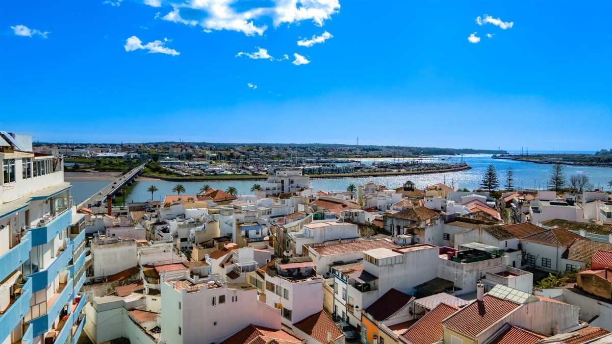 Beach and sea view property for sale in Portugal