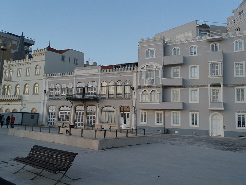 Figueira da Foz quer comprar imóveis do Estado