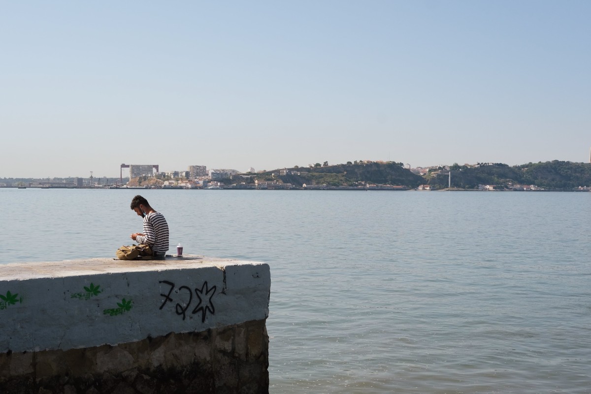 Há muitas casas vazias em Lisboa e muitas pessoas à espera de uma casa