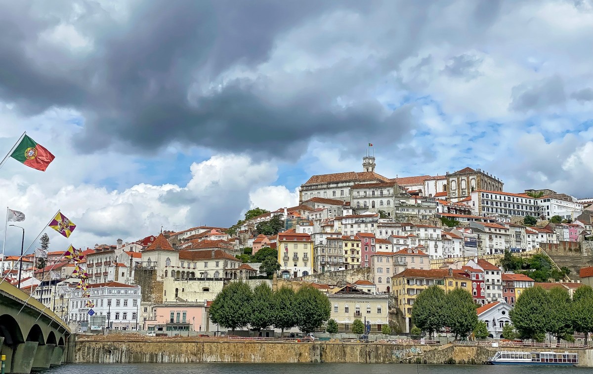 Buy or rent in Portugal?