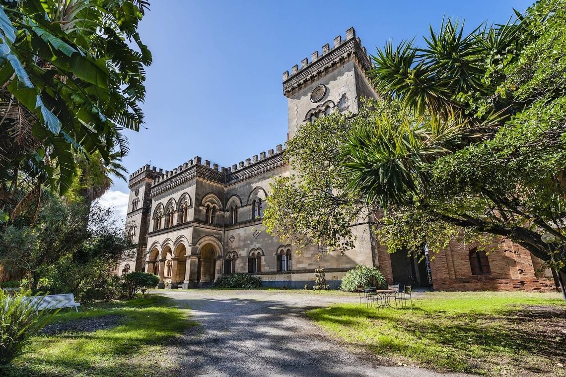 O castelo de "O Padrinho" está à venda em Acireale por seis milhões de euros