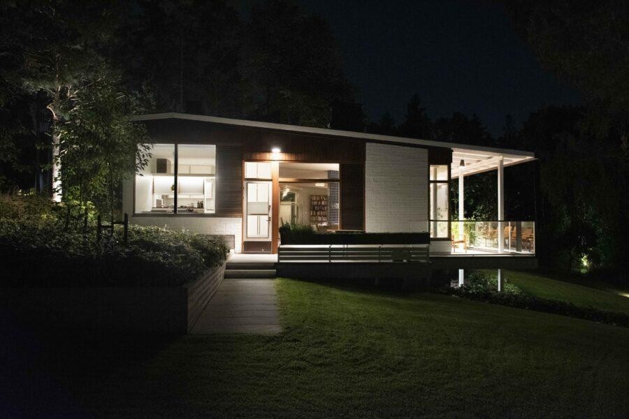 Esta casa do final dos anos 60, em Helsínquia, ganhou uma nova vida