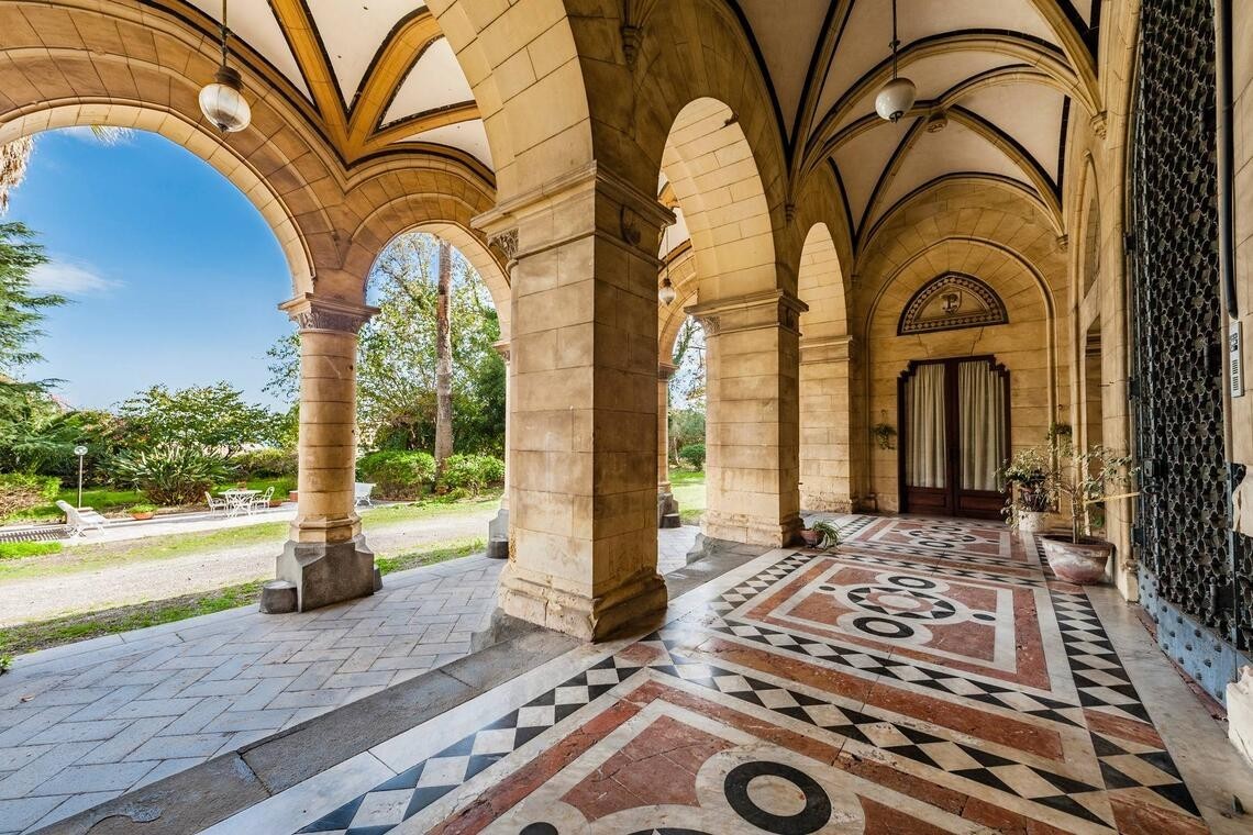 O castelo de "O Padrinho" está à venda em Acireale por seis milhões de euros