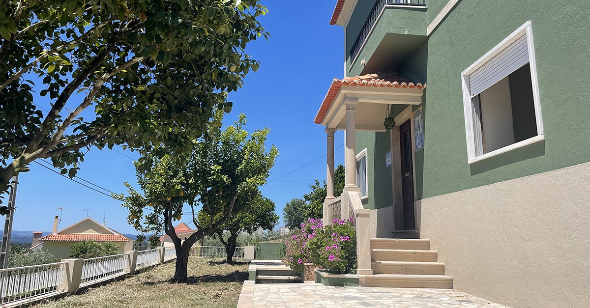Casas com jardim