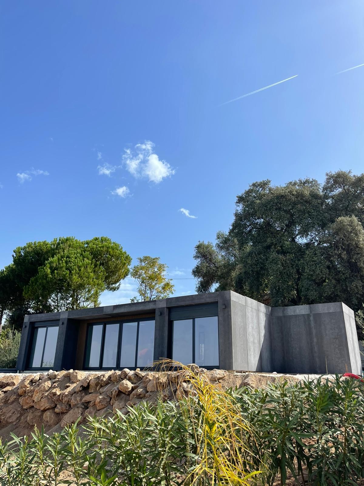 Casa feita com contentores