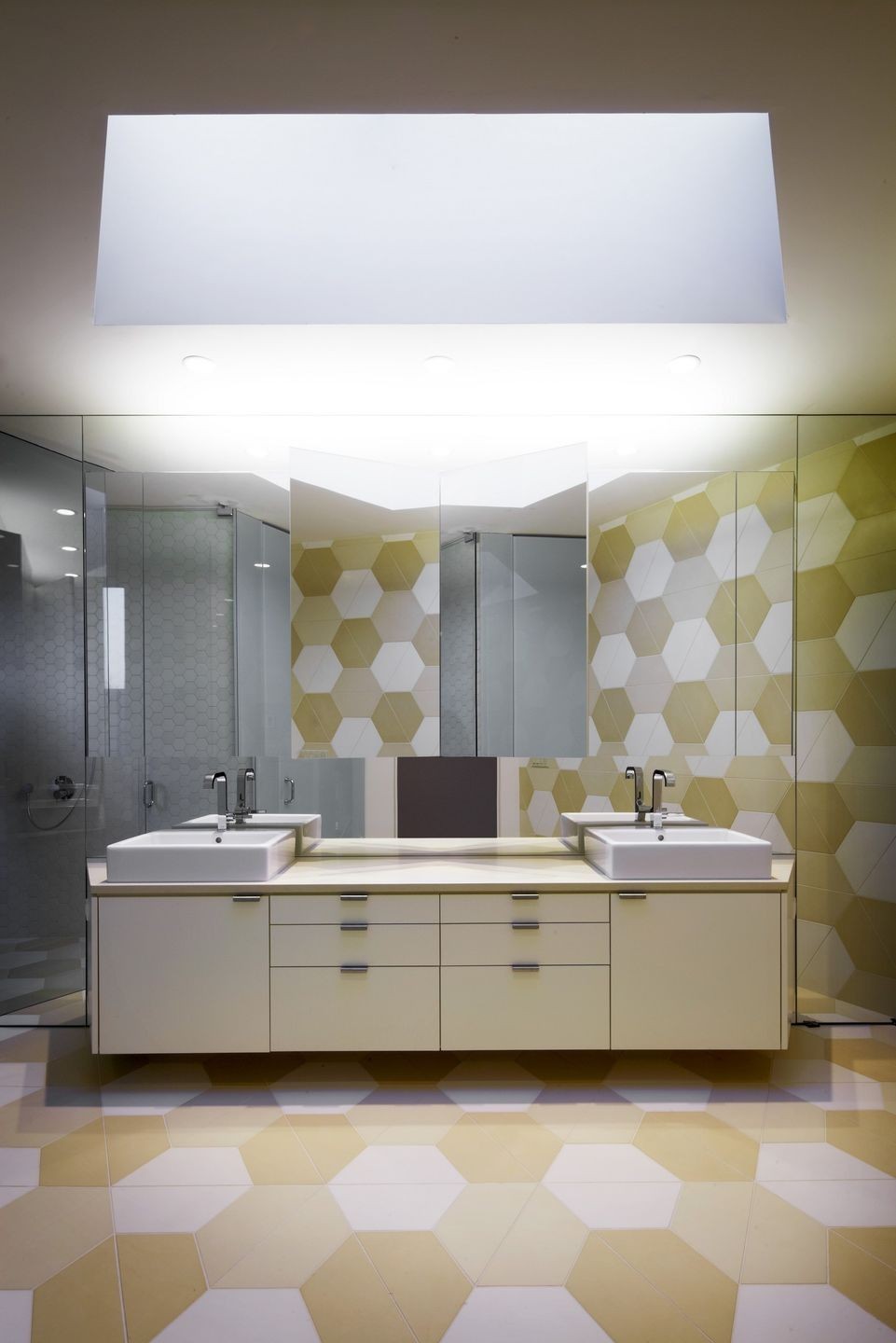 Esta incrível casa pré-fabricada de design foi instalada num único dia