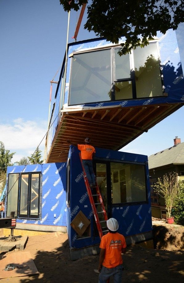 Esta incrível casa pré-fabricada de design foi instalada num único dia