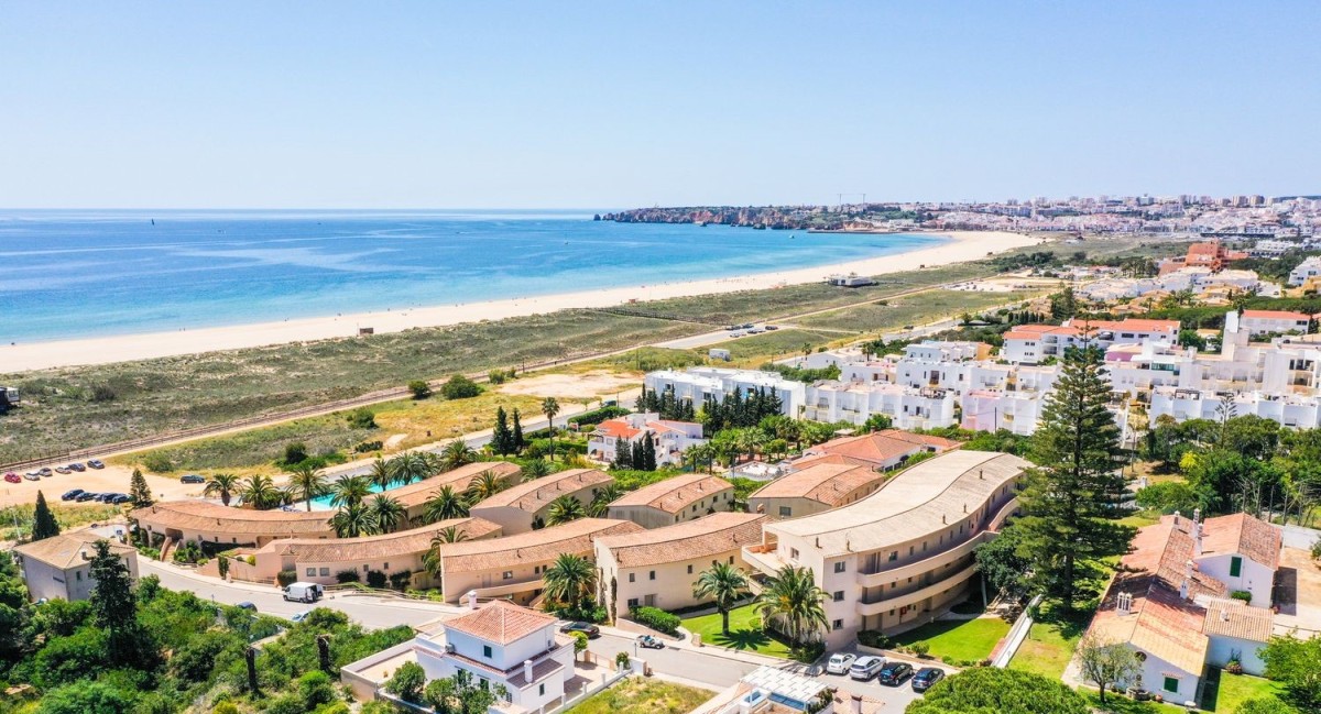 Cheap houses for sale in Portugal near the beach