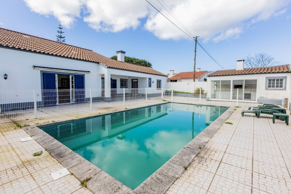 Moradia independente à venda em Rabo de Peixe