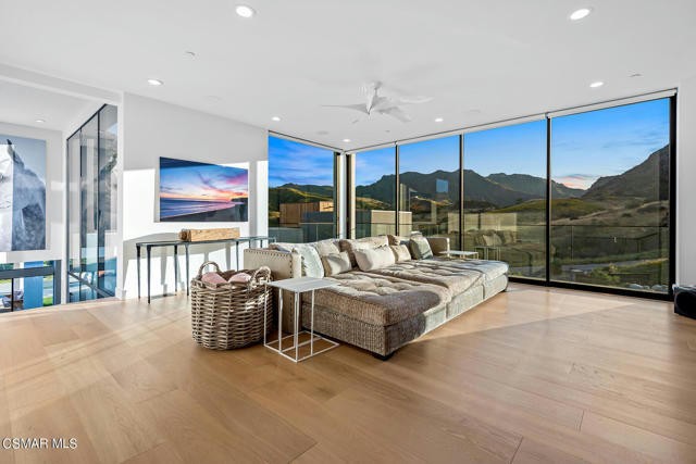 Casa de Kaley Couco em Agoura Hills Los Angeles