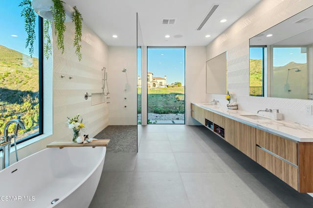 Casa de Kaley Couco em Agoura Hills Los Angeles