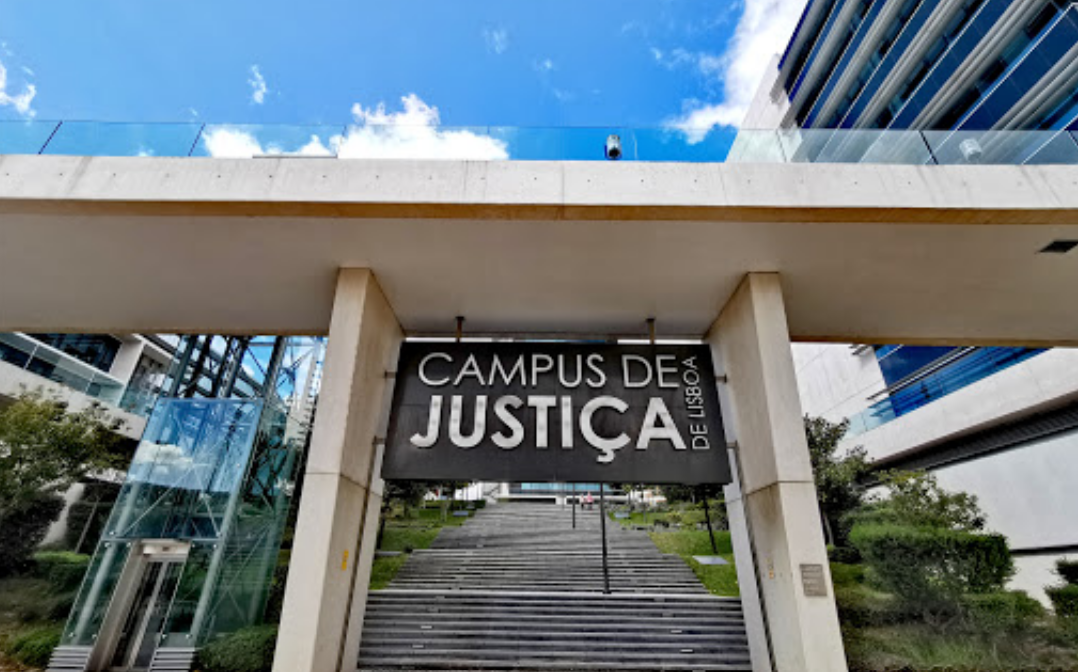 Greves na justiça