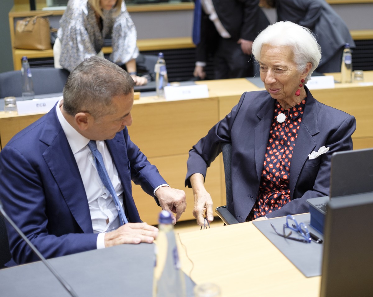 Christine Lagarde abre a porta a nova subida dos juros