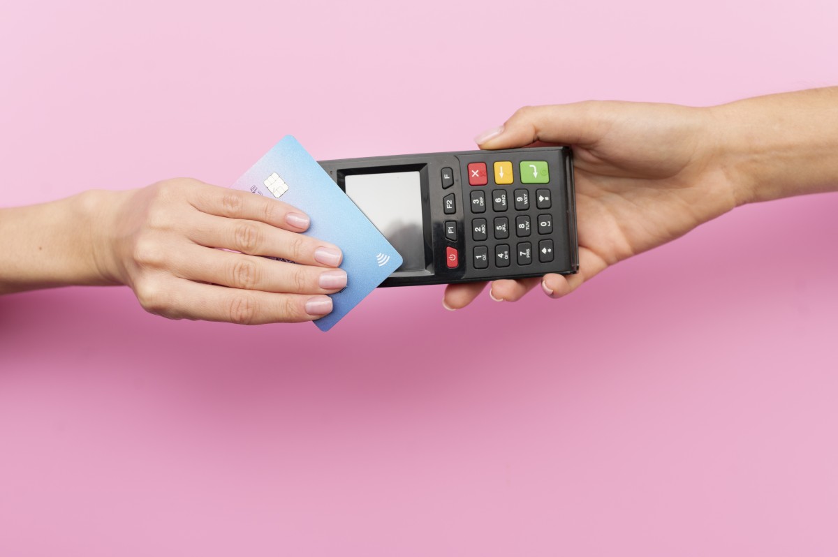 Cartão bancário com contactless