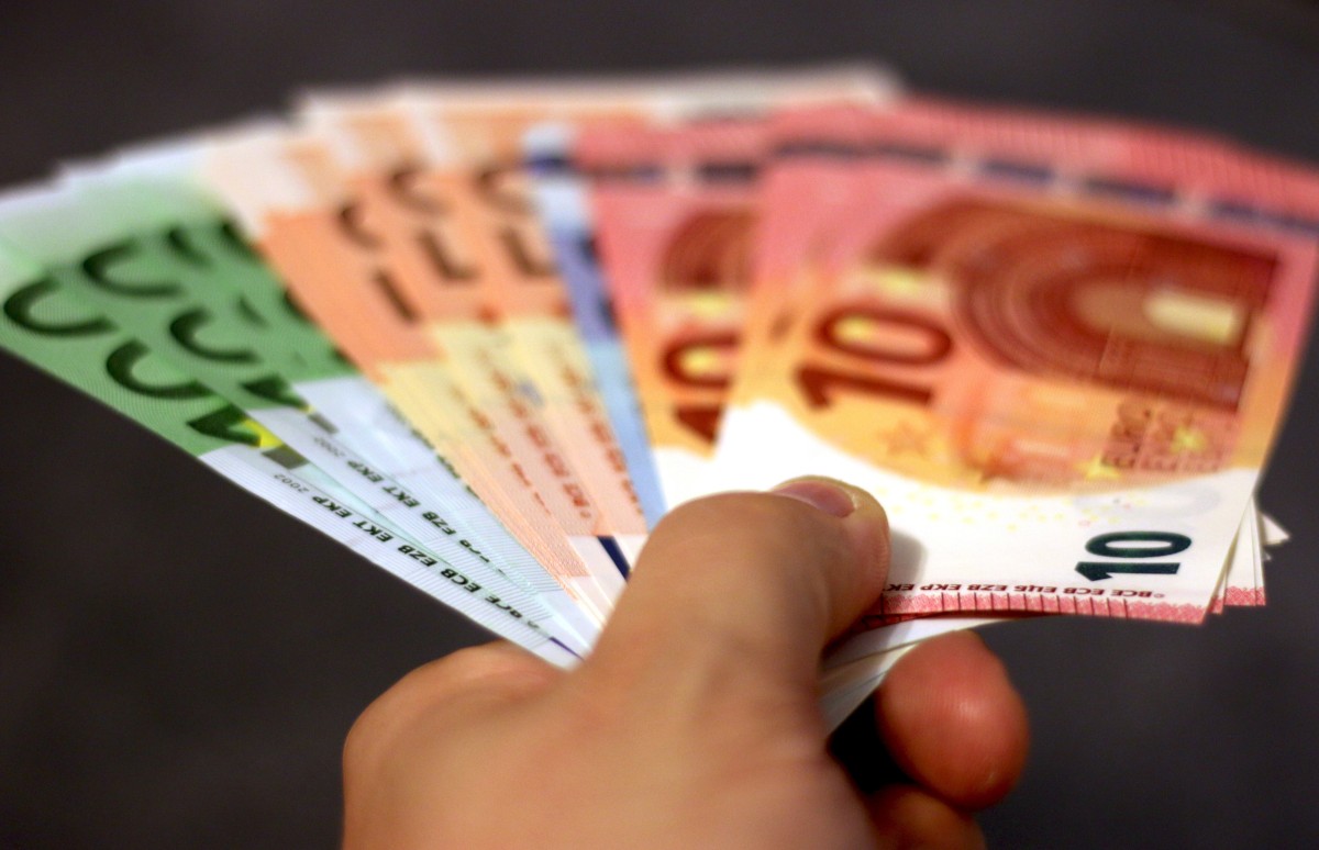 Bancos apertam cerco aos empréstimos