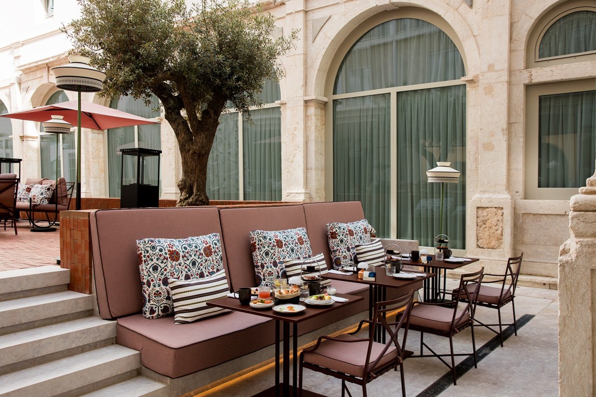 Charm Hotel