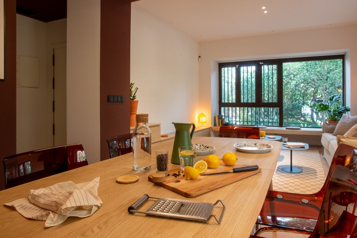 Reforma de sucursal bancaria a piso