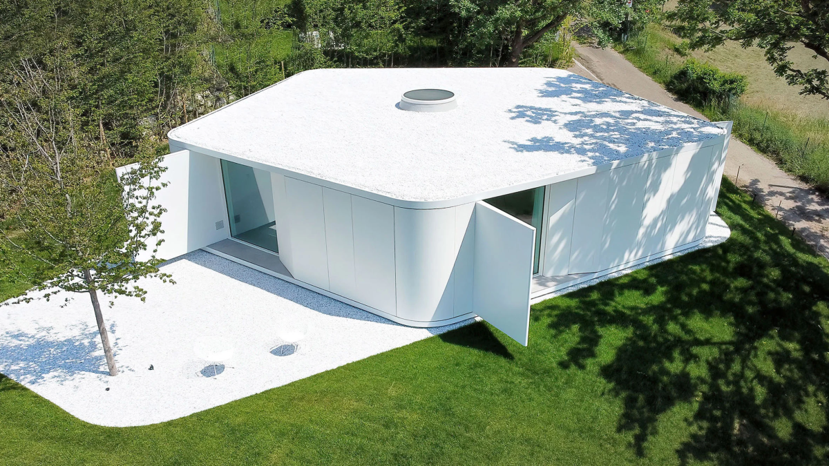 Esta casa em forma de pentágono tem vistas de sonho