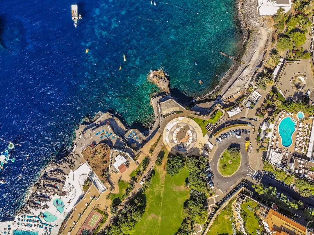 vista aérea sobre as praias do Funchal