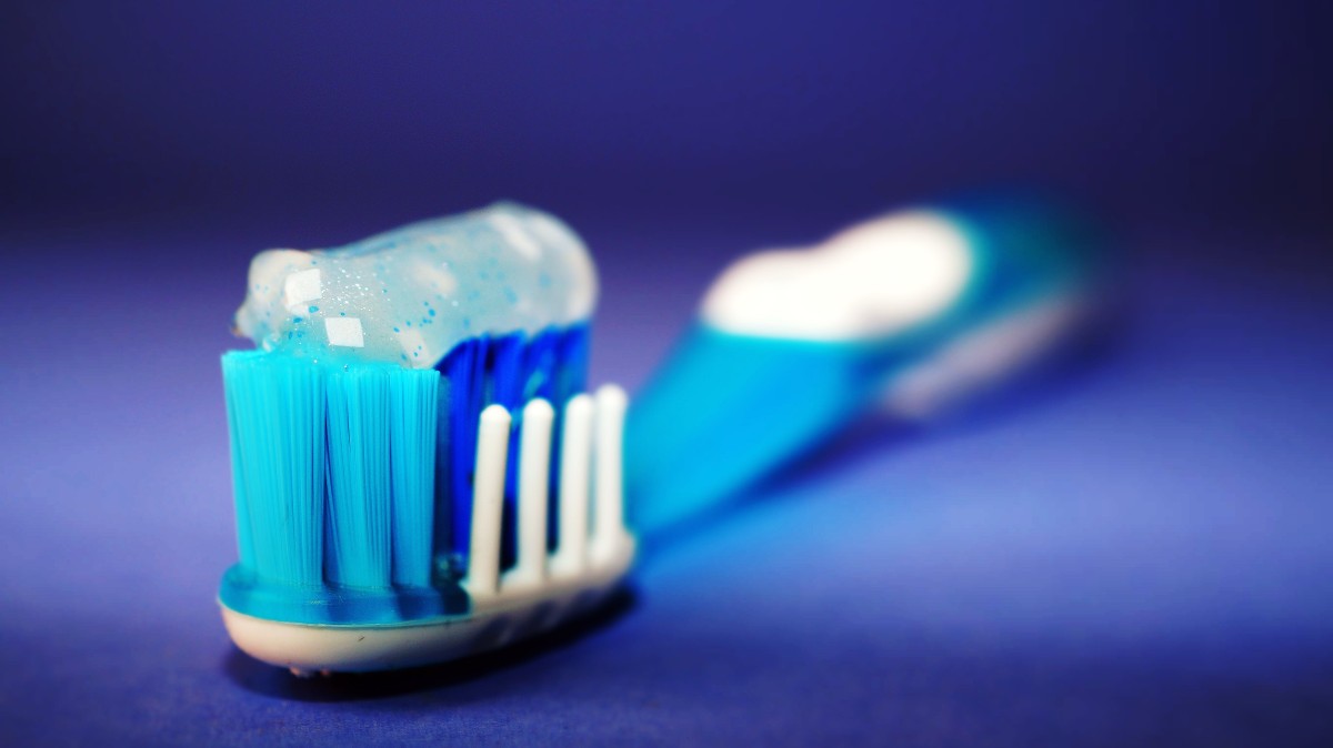 10 usos surpreendentes para pasta de dentes em casa