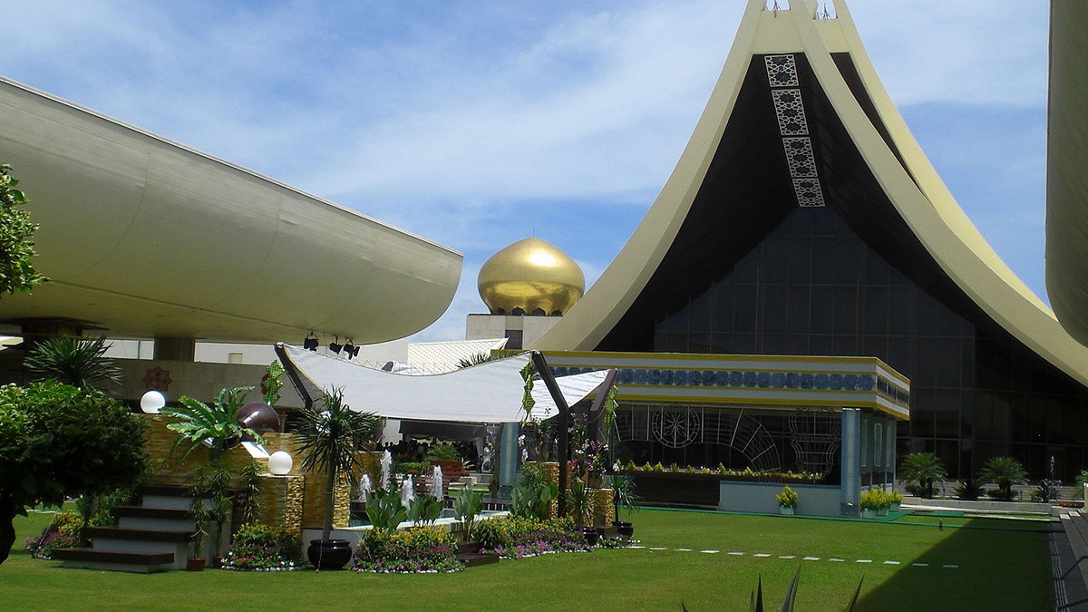 Istana Nurul Iman, Brunei