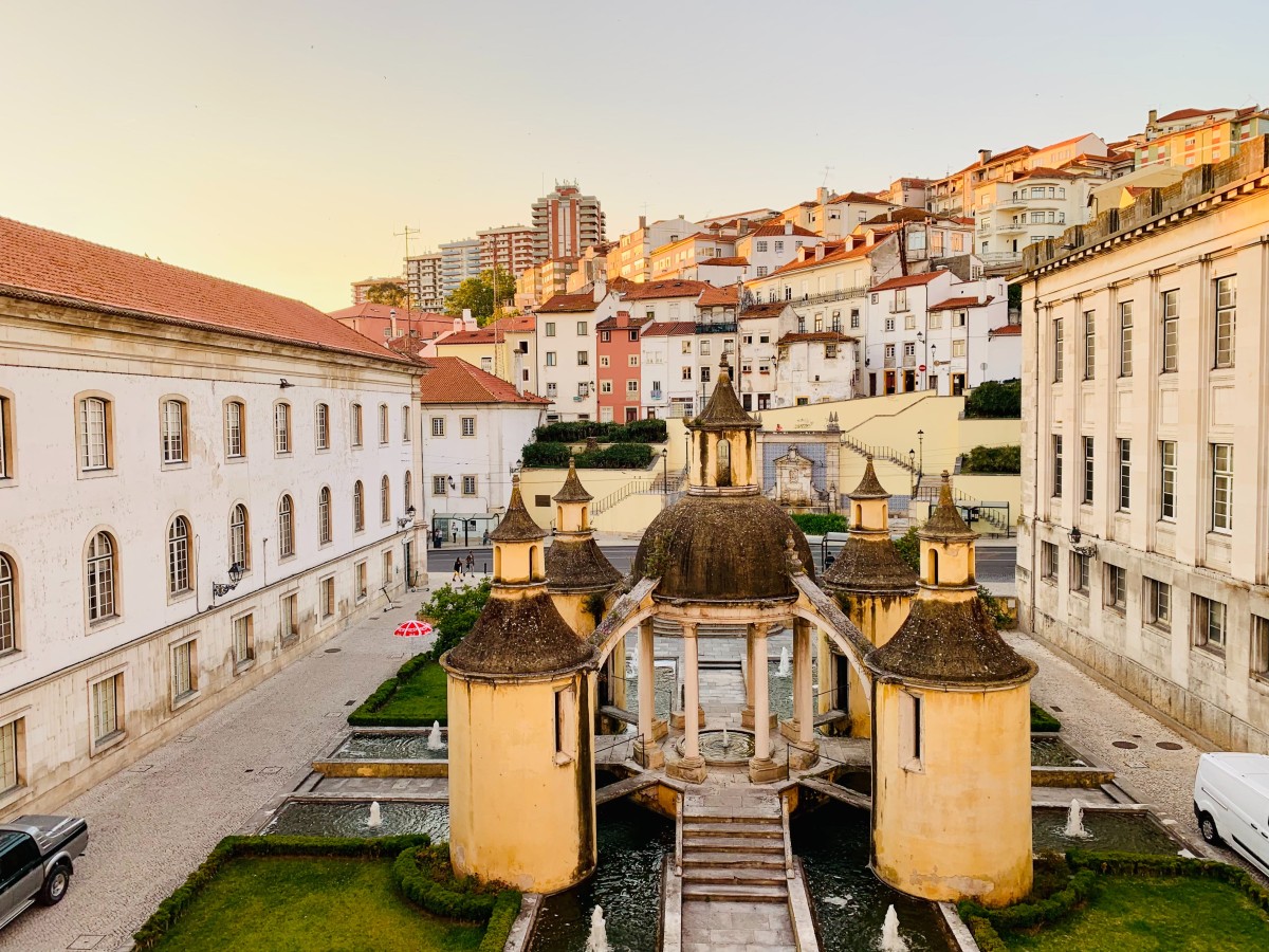 Cómo es vivir en Coimbra: la ciudad del encanto, los sueños y la tradición