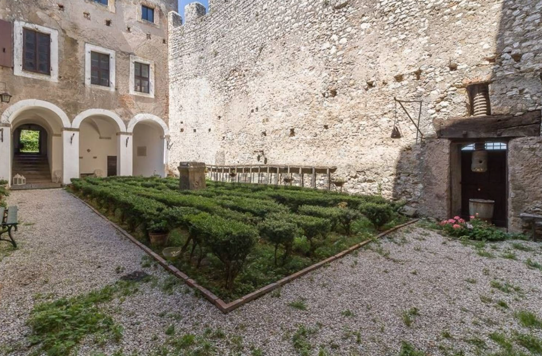 castelos à venda