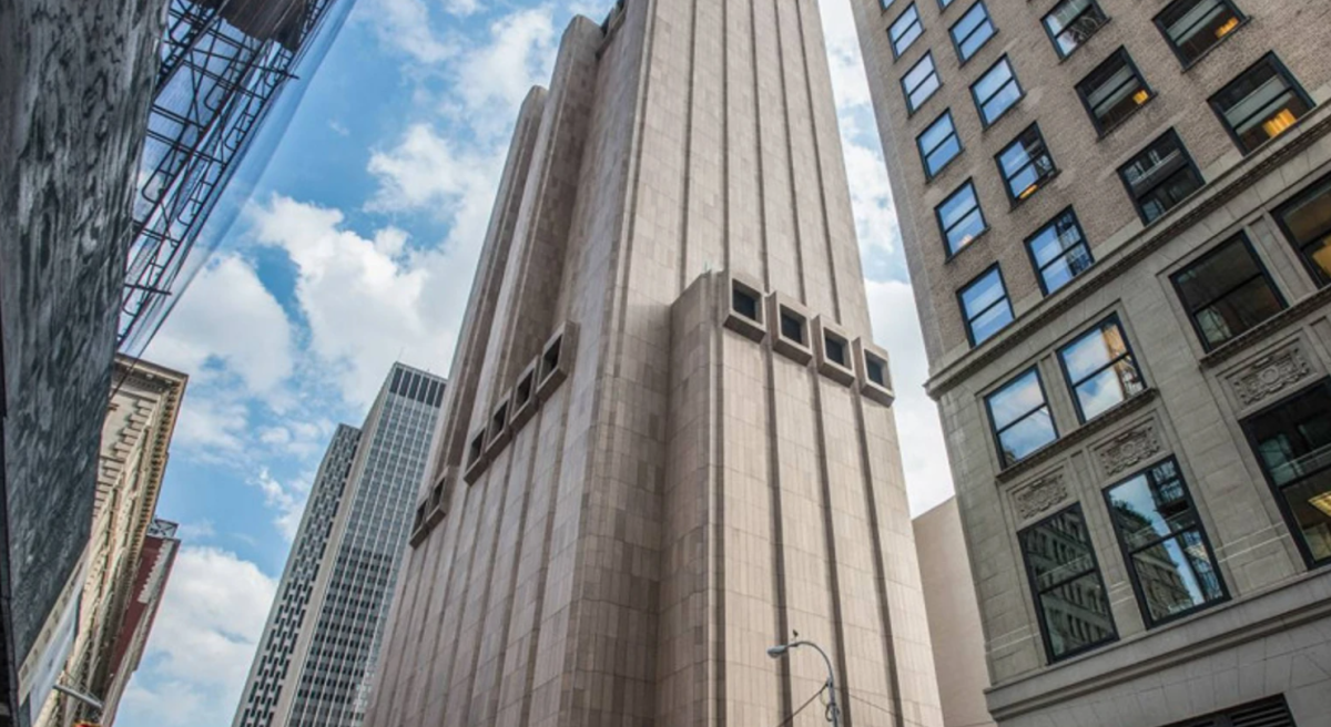 edifício sem janelas