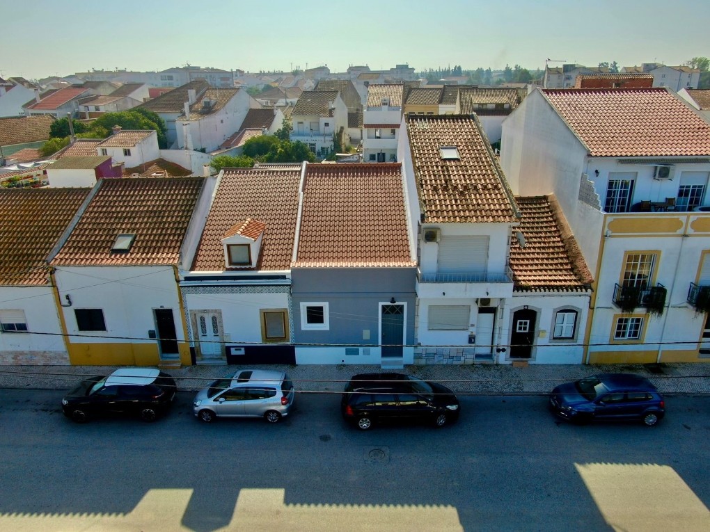 Comprar uma moradia geminada