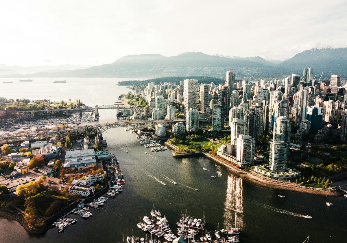 Construção de casas em Vancouver, no Canadá