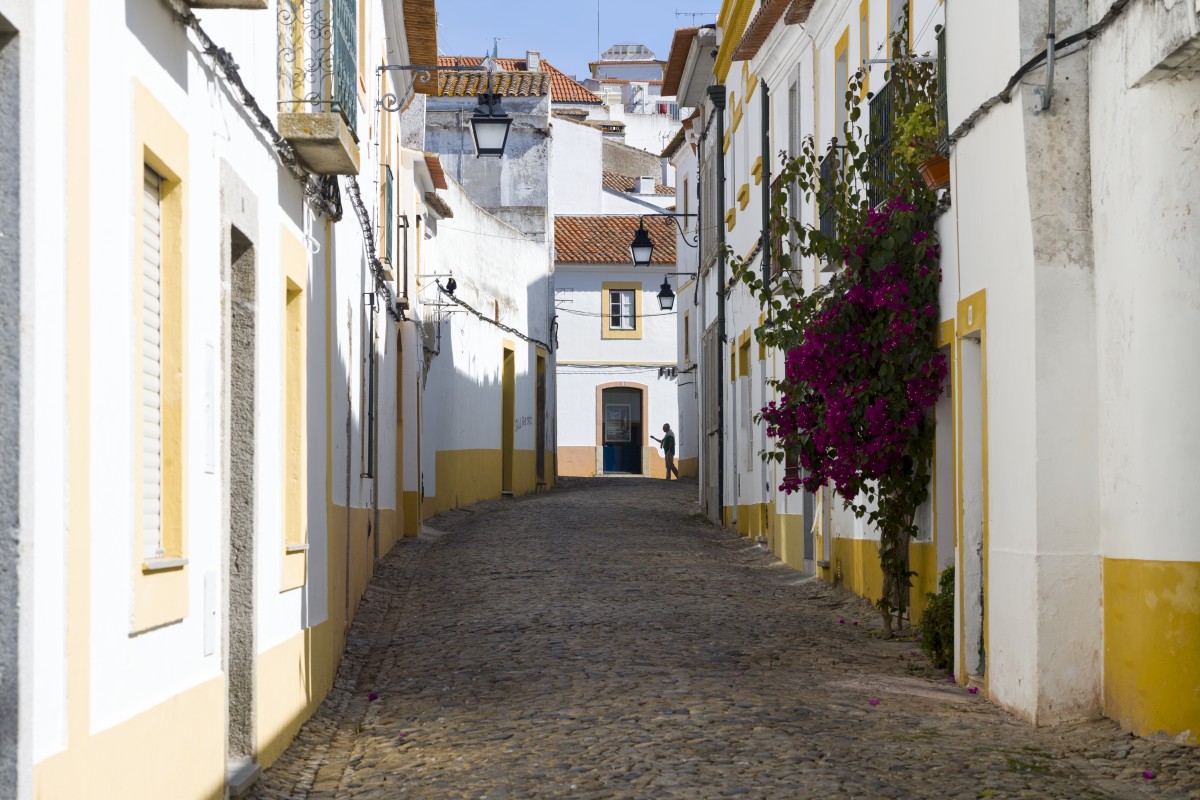 Évora