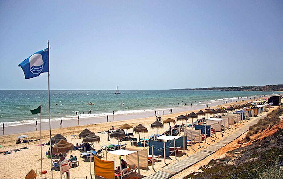 Praia da Falésia é portuguesa com certeza!